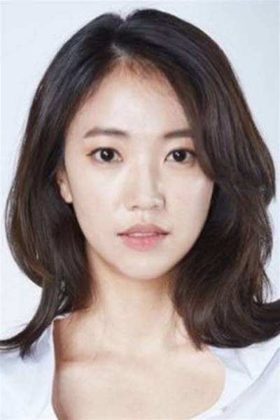 Jeon Hye-Jin Net Worth, Age, Height, Bio, Birthday, Wiki!