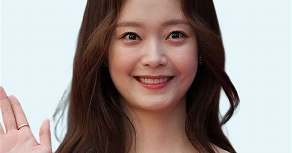 Jeon So-Min - Net Worth, Age, Height, Birthday, Bio, Wiki!