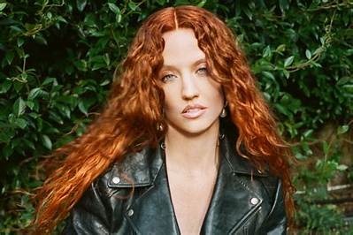 Jess Glynne Net Worth, Age, Height, Bio, Birthday, Wiki!