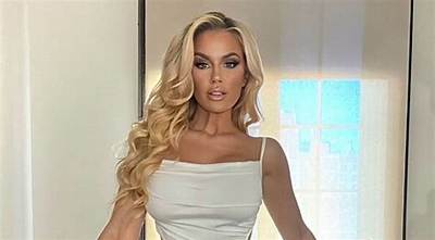 Jessa Hinton - Net Worth, Age, Height, Birthday, Bio, Wiki!