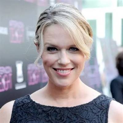 Jessica St. Clair - Net Worth, Age, Height, Birthday, Bio, Wiki!