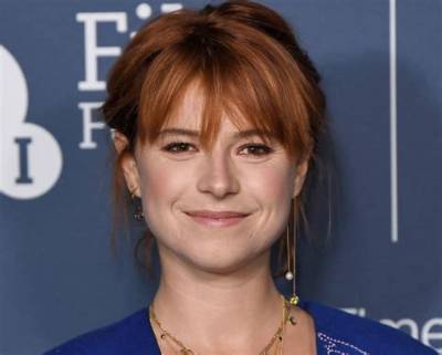 Jessie Buckley Net Worth, Age, Height, Bio, Birthday, Wiki!