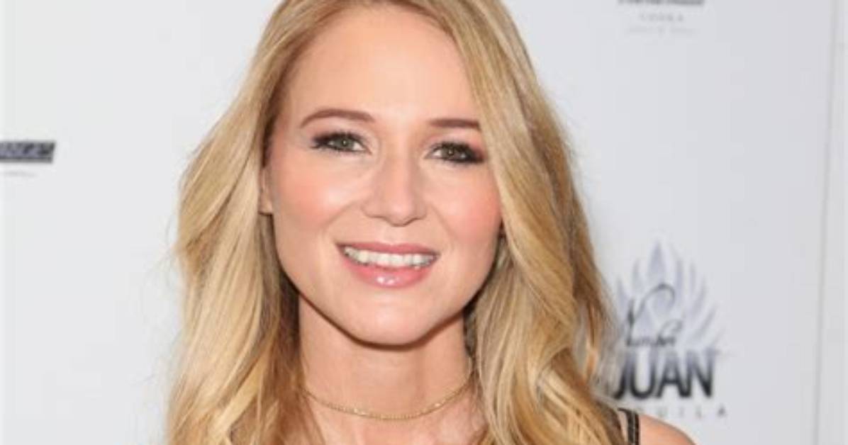 Jewel Net Worth, Age, Height, Bio, Birthday, Wiki!