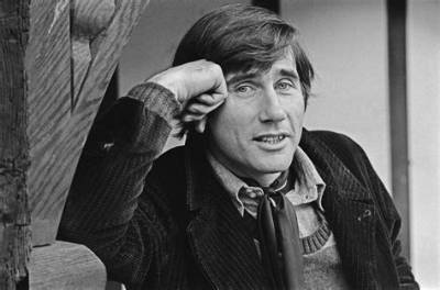Jim Dale Net Worth, Age, Height, Bio, Birthday, Wiki!