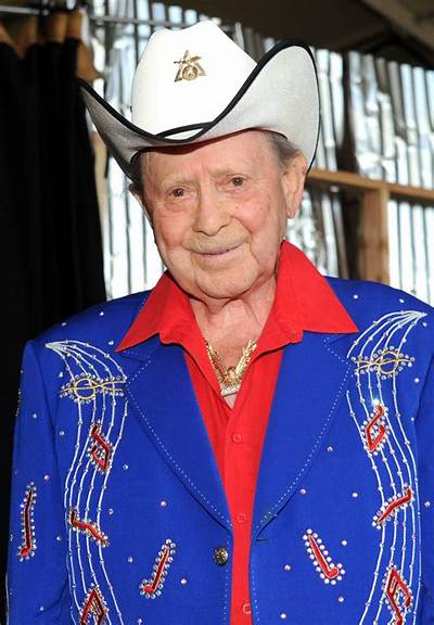 Jimmy Dickens Net Worth, Age, Height, Bio, Birthday, Wiki!