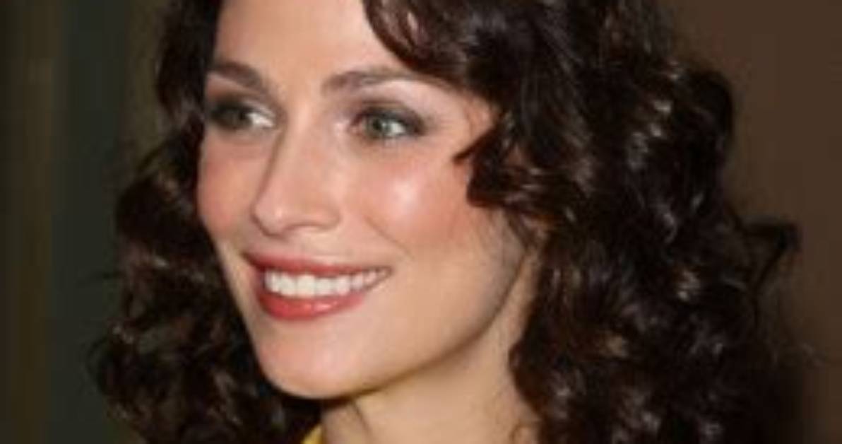 Joanne Kelly Net Worth, Age, Height, Bio, Birthday, Wiki!
