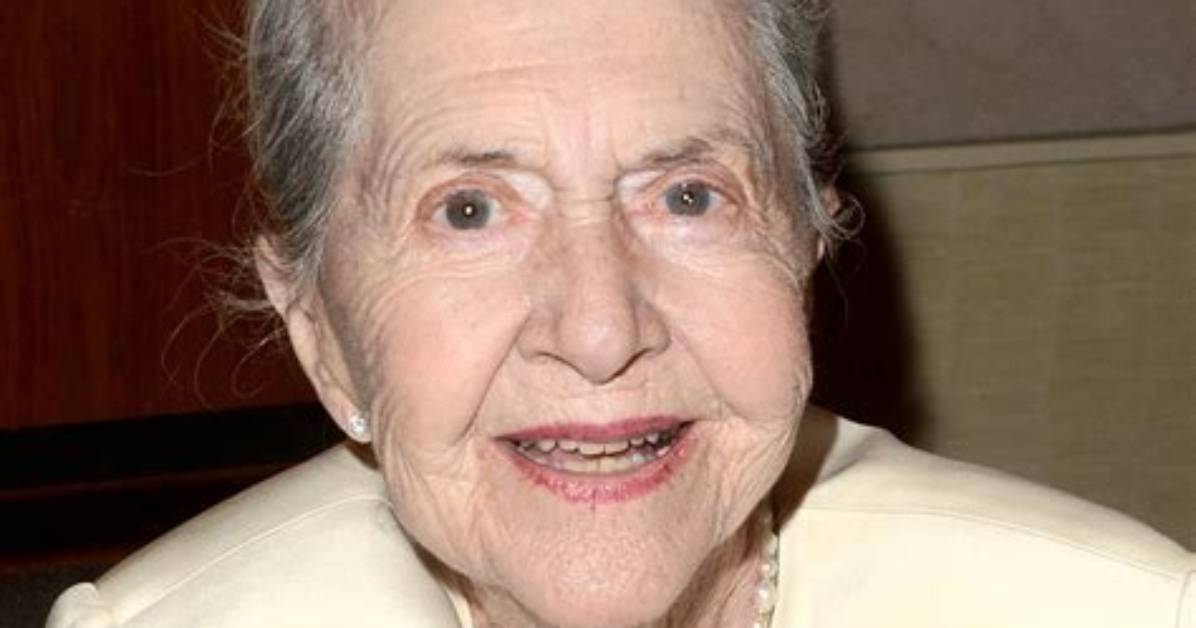 Joanne Linville - Net Worth, Age, Height, Birthday, Bio, Wiki!