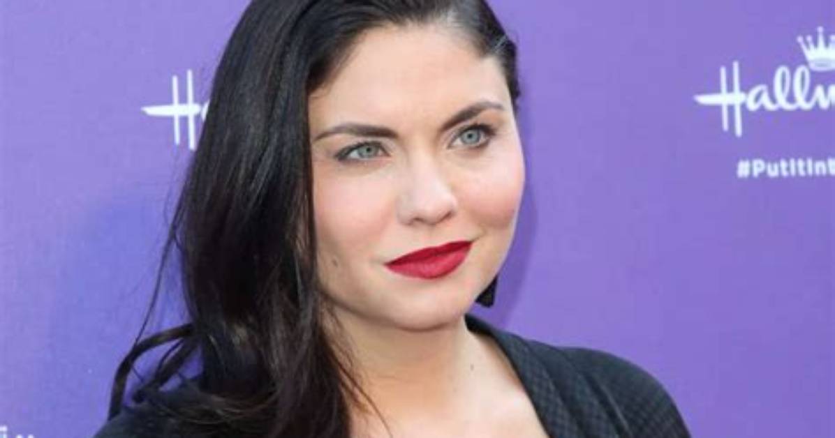Jodi Lyn O'keefe Net Worth, Age, Height, Bio, Birthday, Wiki!