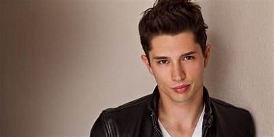 Joe Dinicol - Net Worth, Age, Height, Birthday, Bio, Wiki!
