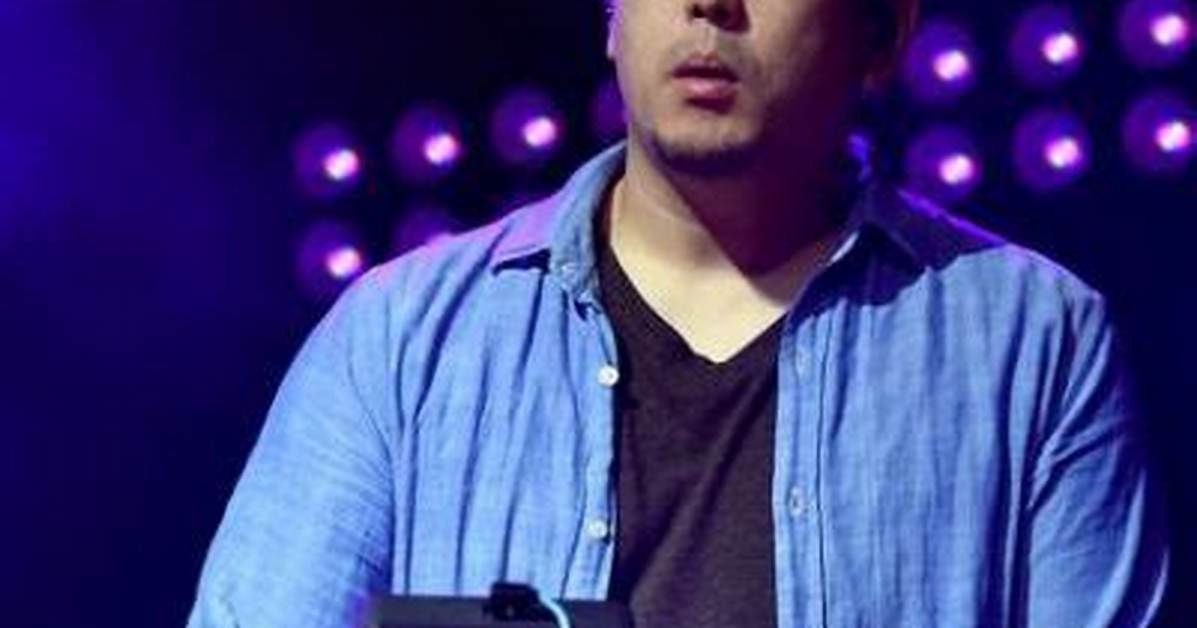 Joe Hahn - Net Worth, Age, Height, Birthday, Bio, Wiki!