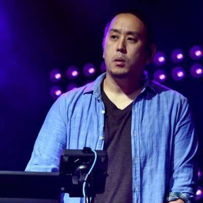 Joe Hahn - Net Worth, Age, Height, Birthday, Bio, Wiki!
