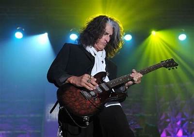 Joe Perry Net Worth 2024, Age, Height, Bio, Birthday, Wiki!
