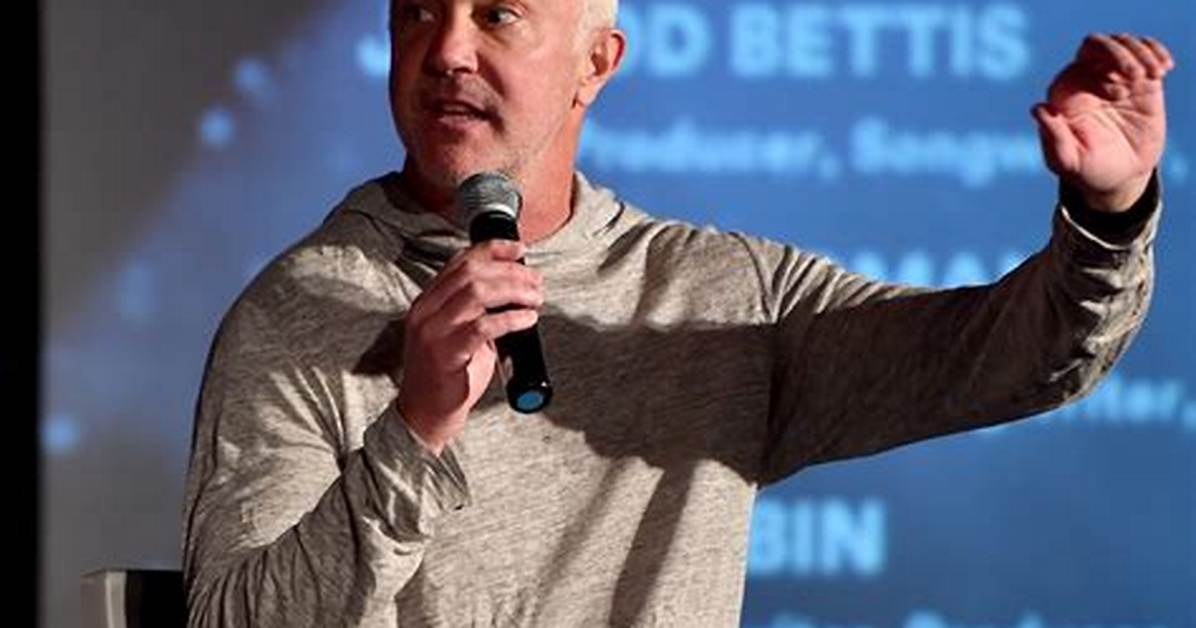 John Feldmann Net Worth, Age, Height, Bio, Birthday, Wiki!