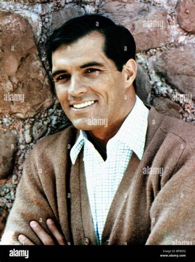 John Gavin Net Worth, Age, Height, Bio, Birthday, Wiki!