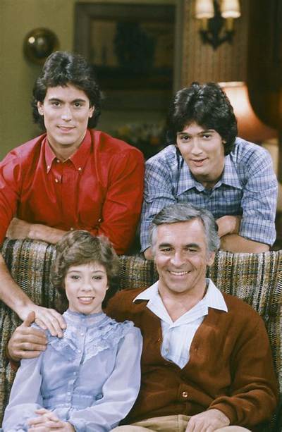 John Mengatti - Net Worth, Age, Height, Birthday, Bio, Wiki!