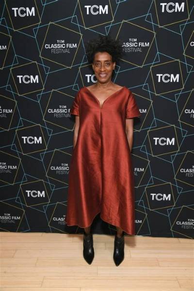 Joie Lee - Net Worth, Age, Height, Birthday, Bio, Wiki!
