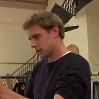 Jonathan Anderson Net Worth, Age, Height, Bio, Birthday, Wiki!