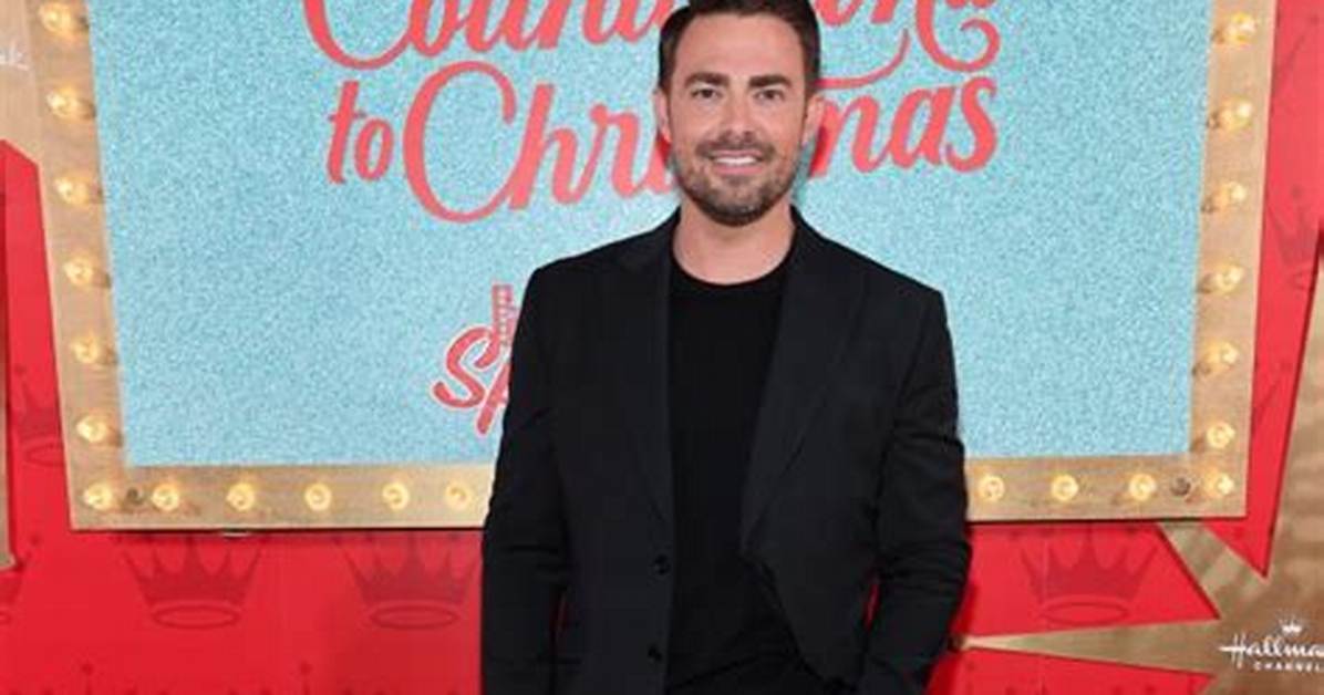 Jonathan Bennett - Net Worth, Age, Height, Birthday, Bio, Wiki!