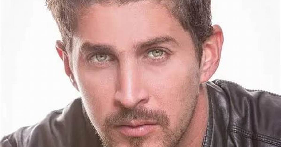 Jonathan Islas Net Worth, Age, Height, Bio, Birthday, Wiki!