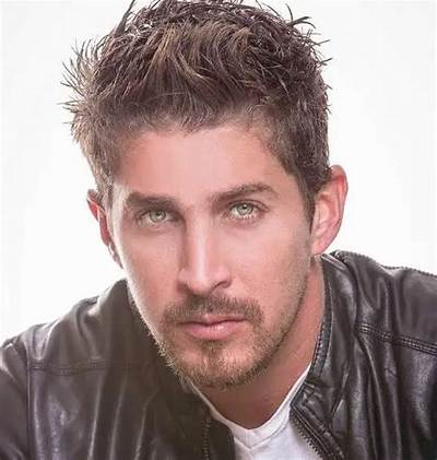 Jonathan Islas Net Worth, Age, Height, Bio, Birthday, Wiki!