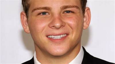Jonathan Lipnicki Net Worth, Age, Height, Bio, Birthday, Wiki!