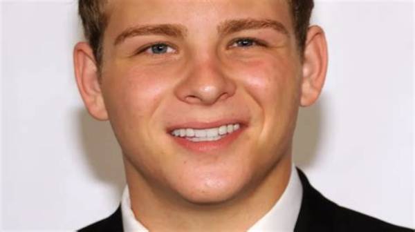 Jonathan Lipnicki Net Worth, Age, Height, Bio, Birthday, Wiki!
