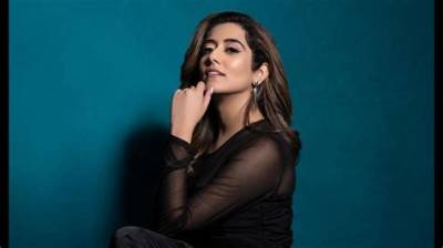 Jonita Gandhi - Net Worth, Age, Height, Birthday, Bio, Wiki!