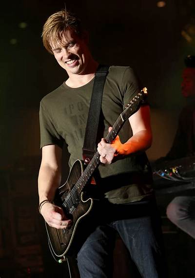 Jonny Lang Net Worth, Age, Height, Bio, Birthday, Wiki!