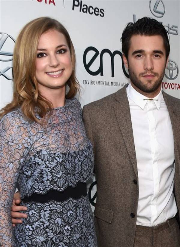 Josh Bowman - Net Worth, Age, Height, Birthday, Bio, Wiki!