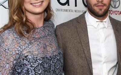 Joshua Bowman - Net Worth, Age, Height, Birthday, Bio, Wiki!