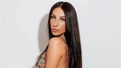 Juicy M - Net Worth, Age, Height, Birthday, Bio, Wiki!