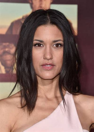 Julia Jones Net Worth, Age, Height, Bio, Birthday, Wiki!