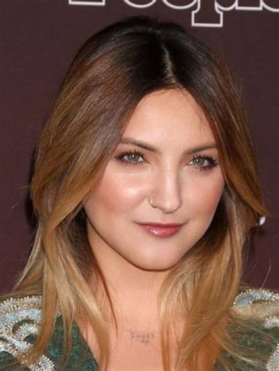 Julia Michaels Net Worth, Age, Height, Bio, Birthday, Wiki!