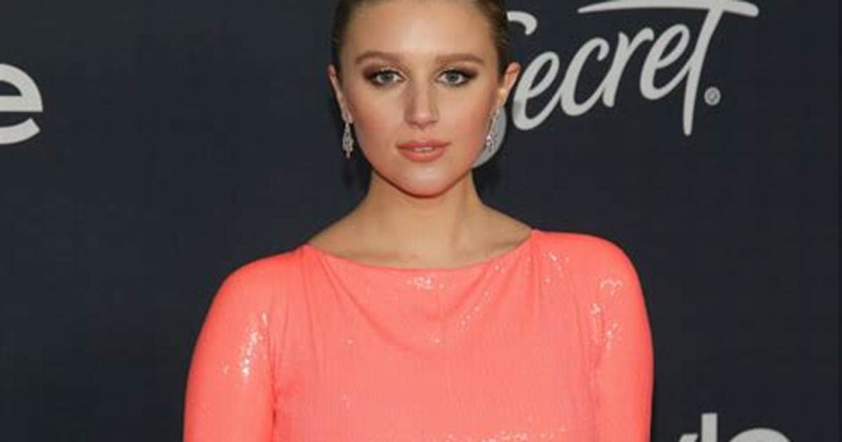 Julia Schlaepfer Net Worth, Age, Height, Bio, Birthday, Wiki!