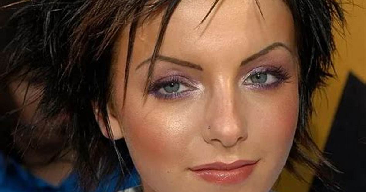 Julia Volkova - Net Worth, Age, Height, Birthday, Bio, Wiki!