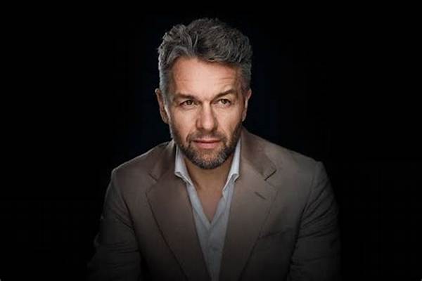 Julian Ovenden Net Worth, Age, Height, Bio, Birthday, Wiki!