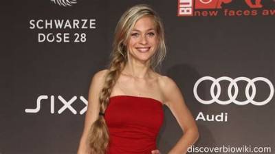 Julie Engelbrecht - Net Worth, Age, Height, Birthday, Bio, Wiki!