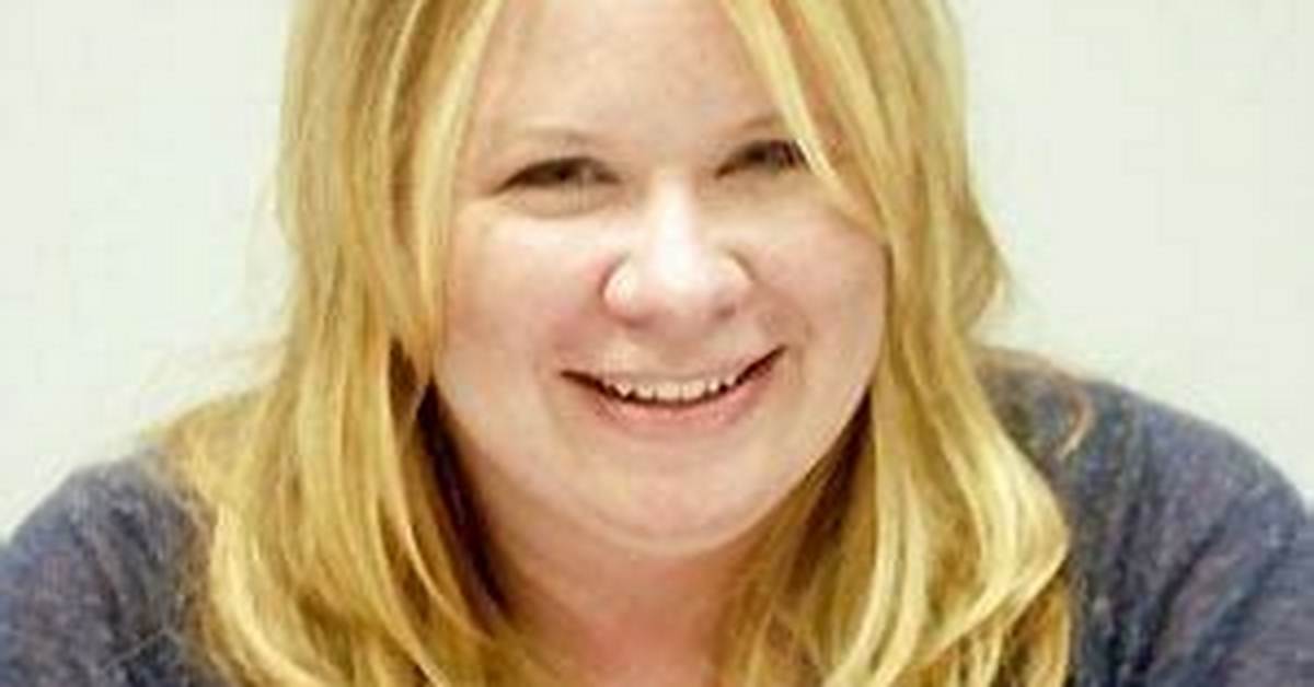 Julie Plec - Net Worth, Age, Height, Birthday, Bio, Wiki!