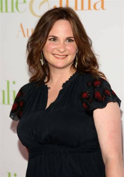 Julie Powell - Net Worth, Age, Height, Birthday, Bio, Wiki!