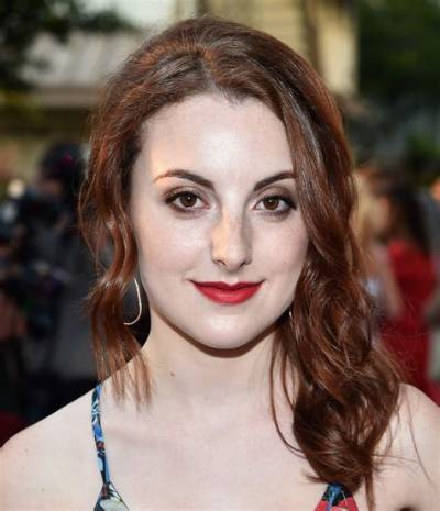 Juliette Goglia - Net Worth, Age, Height, Birthday, Bio, Wiki!