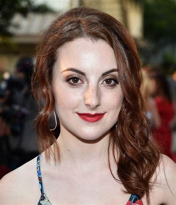 Juliette Goglia - Net Worth, Age, Height, Birthday, Bio, Wiki!