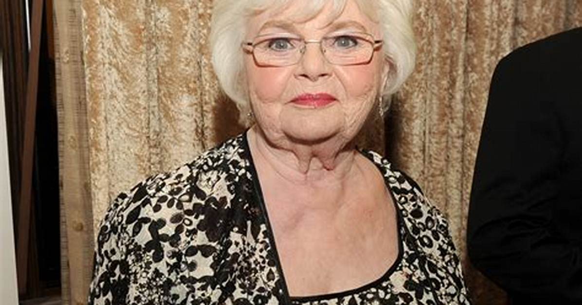 June Squibb - Net Worth, Age, Height, Birthday, Bio, Wiki!