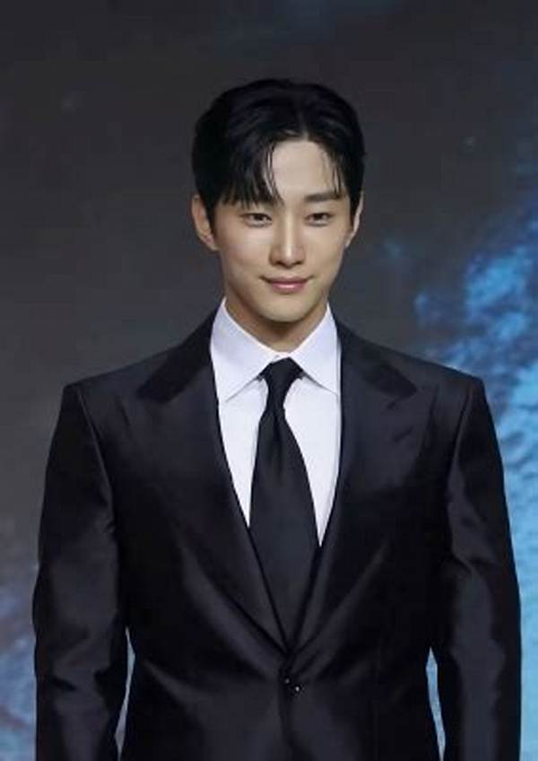 Jung Jin-Young Net Worth, Age, Height, Bio, Birthday, Wiki!