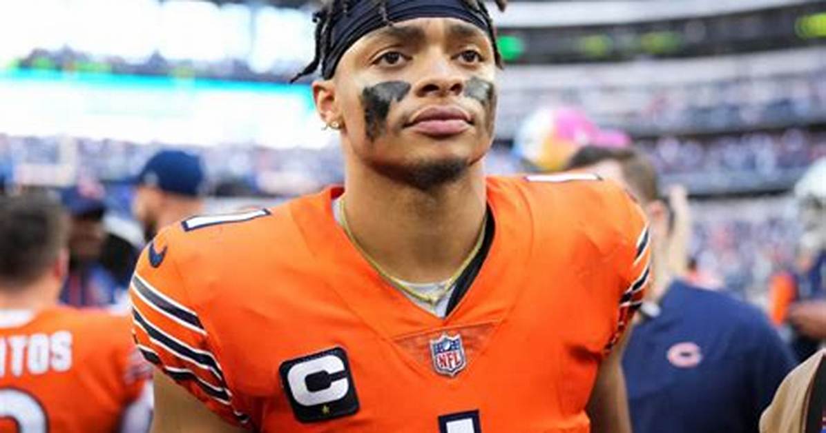 Justin Fields Net Worth, Age, Height, Bio, Birthday, Wiki!