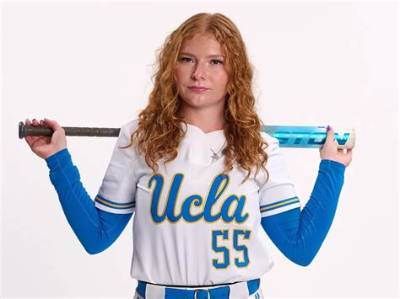 Kaitlyn Farrington Net Worth, Age, Height, Bio, Birthday, Wiki!