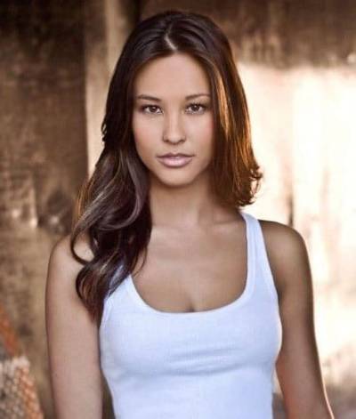 Kaitlyn Leeb Net Worth, Age, Height, Bio, Birthday, Wiki!