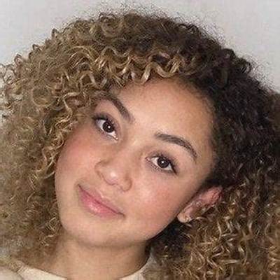Kamaia Fairburn - Net Worth, Age, Height, Birthday, Bio, Wiki!