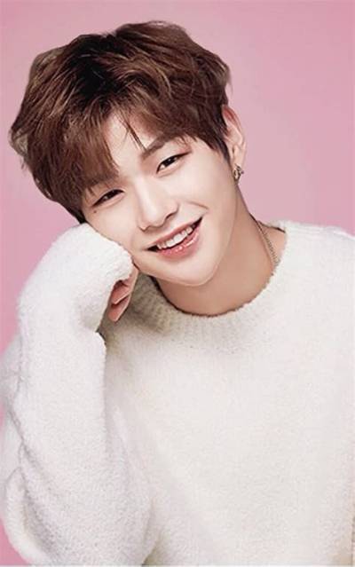Kang Daniel - Net Worth, Age, Height, Birthday, Bio, Wiki!