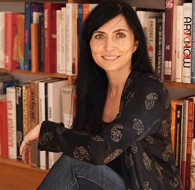 Karen Yael Strauss Net Worth 2024, Age, Height, Bio, Birthday, Wiki!