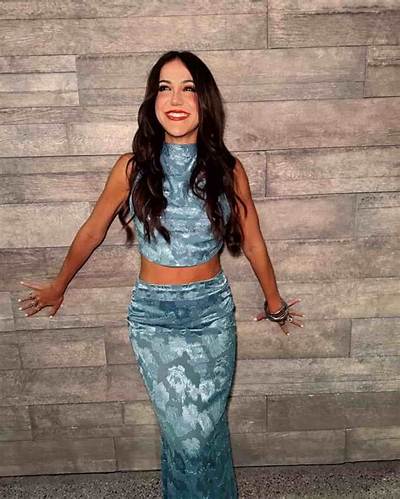 Kat Alano Net Worth, Age, Height, Bio, Birthday, Wiki!